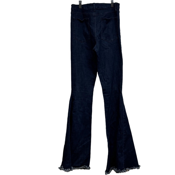 Altar'd State Women's Bell Bottom Flare Jeans Size M Dark Wash Frayed Bottom - Picture 3 of 7